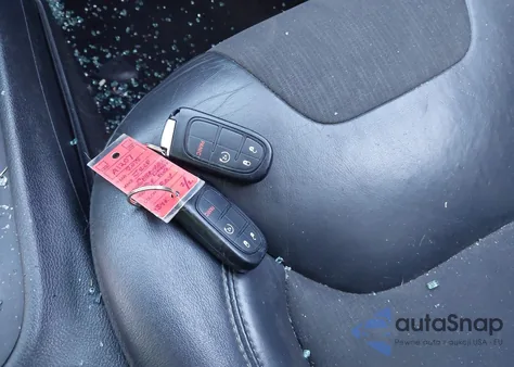 2018 Jeep Cherokee Latitude Plus 4X4 from USA, damaged, VIN 1C4PJMLX8JD580040